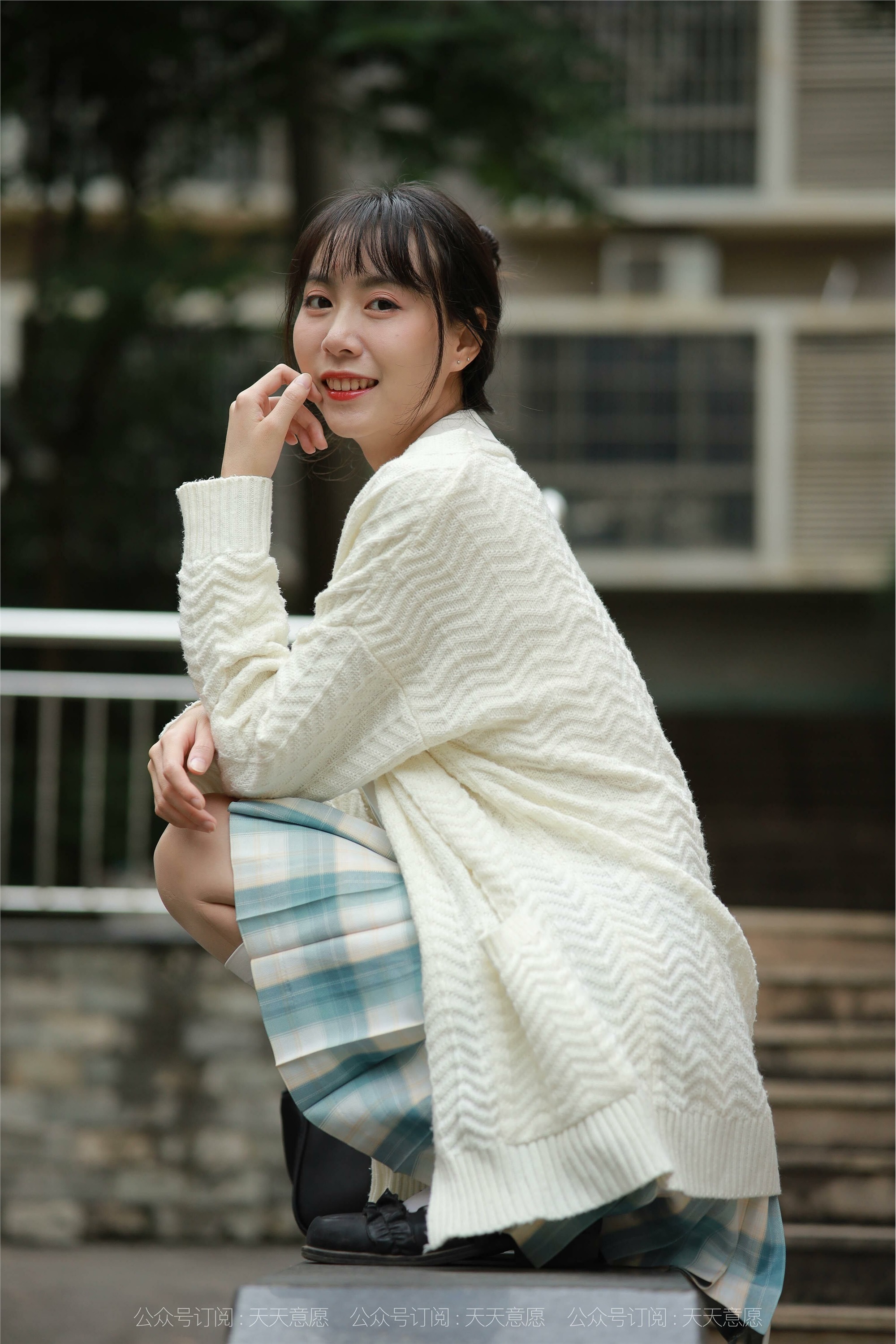 IESS异思趣向  2021.11.02 丝享家963：团团《长腿JK装》